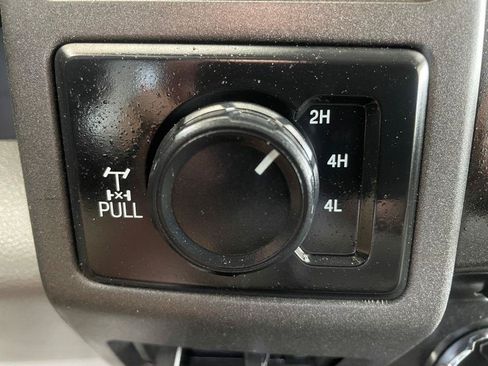 Used 2017 Ford F250 XL w/ Power Equipment Group AWD/4WD image 20