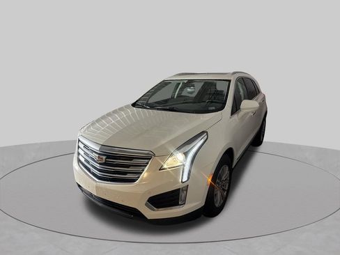 Used 2017 Cadillac XT5 Luxury FWD image 4