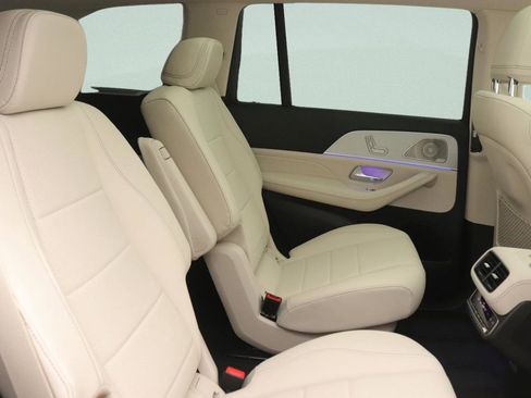 New 2026 Mercedes-Benz GLS 450 4MATIC image 8