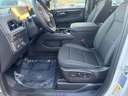 New 2025 Chevrolet Suburban LS image 15