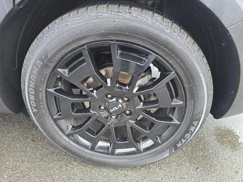 Used 2022 Kia Telluride EX w/ EX Premium Package image 11