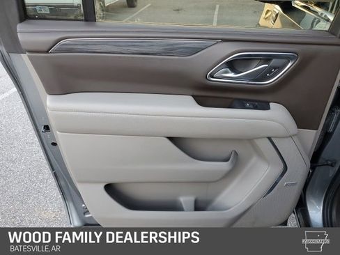 Used 2022 GMC Yukon XL SLT w/ SLT Luxury Package image 25