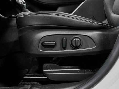 Used 2023 Buick Encore GX Preferred w/ Cold Weather Comfort Package image 29