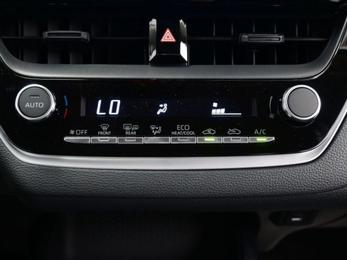 Used 2026 Toyota Corolla LE FWD image 19