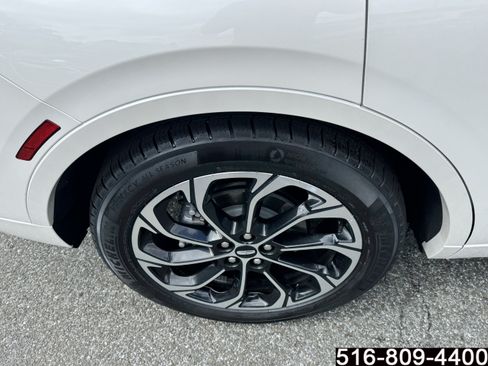 Used 2026 Lincoln Nautilus Reserve AWD/4WD image 13