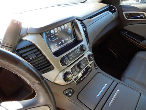 Used 2018 GMC Yukon Denali image 15