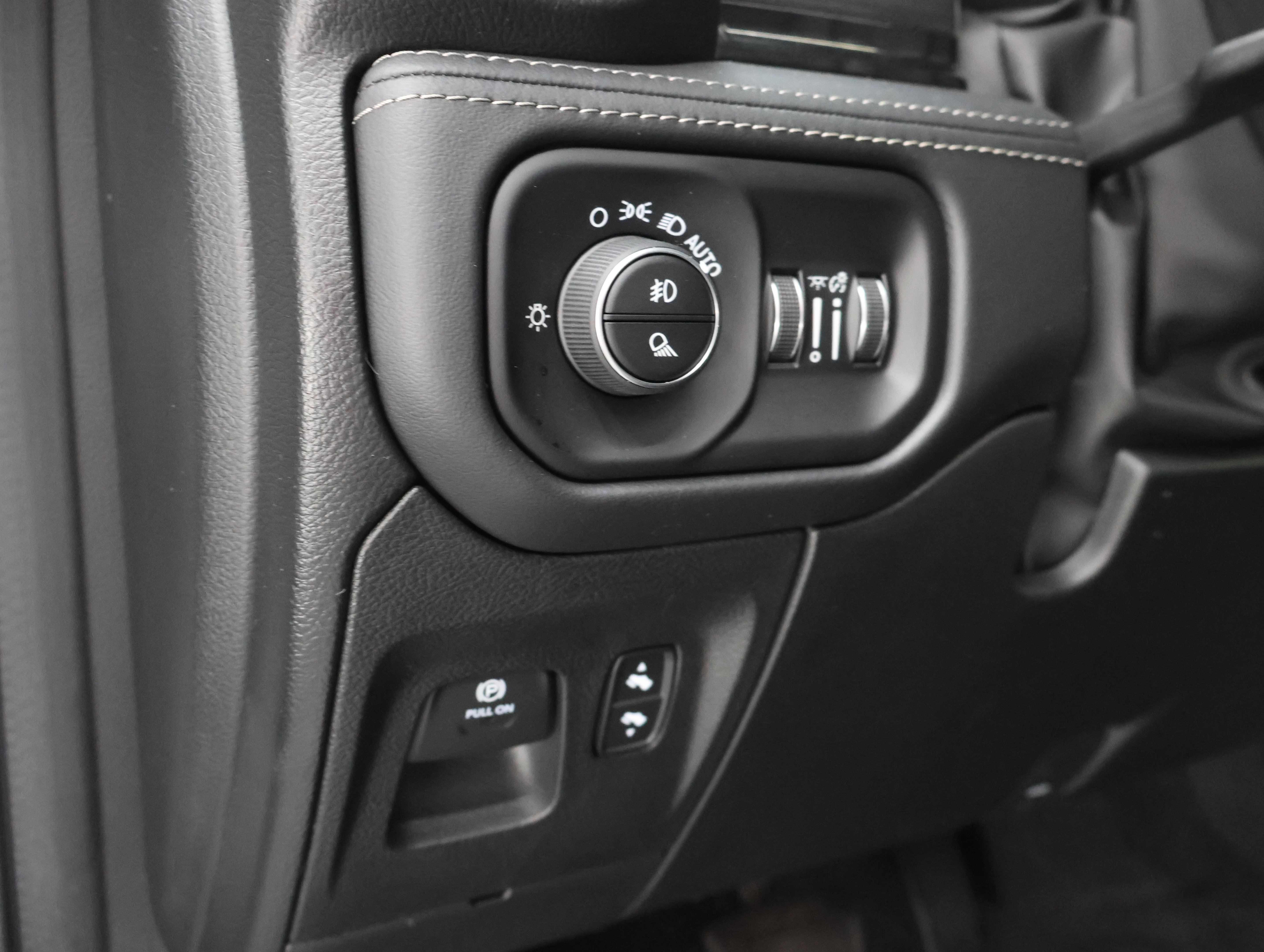 Used 2023 RAM 1500 Limited w/ Night Edition AWD/4WD image 42