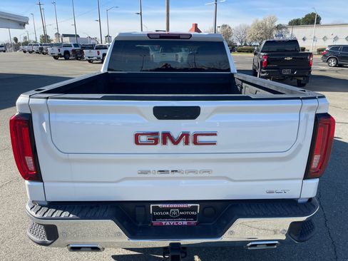 Used 2023 GMC Sierra 1500 SLT w/ SLT Convenience Package AWD/4WD image 6