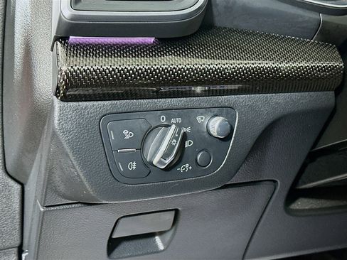 Used 2018 Audi SQ5 Prestige w/ Prestige Package image 10