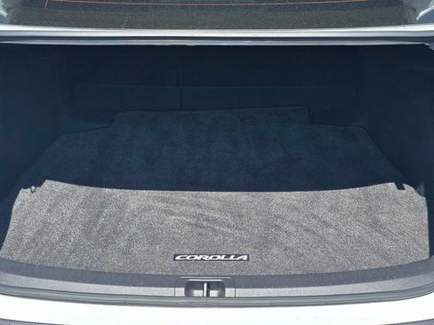 Used 2022 Toyota Corolla SE w/ Carpet Mat Package (TMS) FWD image 19