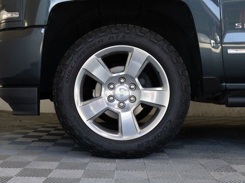 Used 2018 Chevrolet Silverado 1500 LTZ Z71 w/ LTZ Plus Package AWD/4WD image 9