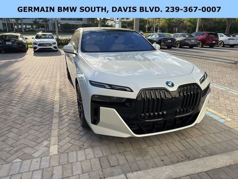 Used 2023 BMW i7 xDrive60 image 17