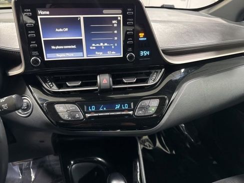Used 2019 Toyota C-HR XLE FWD image 16