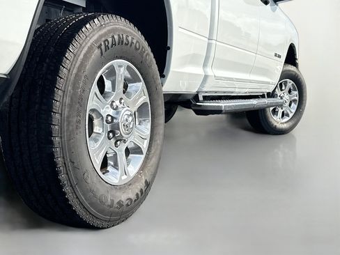 Used 2024 RAM 2500 Big Horn w/ Protection Group image 17