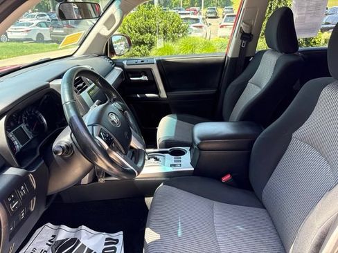 Used 2019 Toyota 4Runner SR5 AWD/4WD image 22