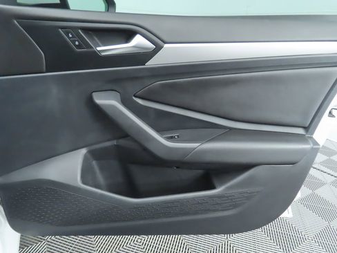 Used 2019 Volkswagen Jetta S image 25