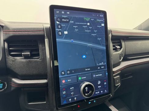 Used 2022 Ford Expedition Limited image 27