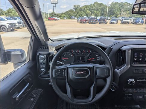 Used 2024 GMC Sierra 3500 Pro AWD/4WD image 3