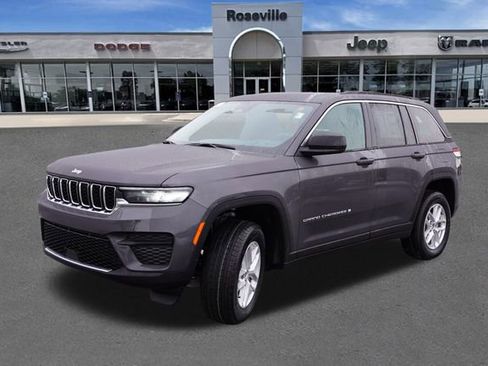 New 2025 Jeep Grand Cherokee Laredo X image 7