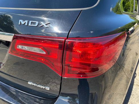 Used 2017 Acura MDX SH-AWD image 25