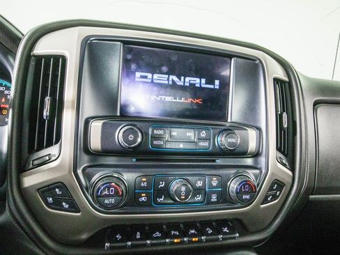 Used 2018 GMC Sierra 1500 Denali w/ Denali Ultimate Package image 17