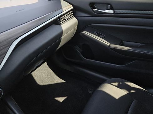New 2025 Nissan Altima 2.5 SV image 20