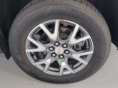 Used 2023 GMC Acadia SLT AWD/4WD image 11