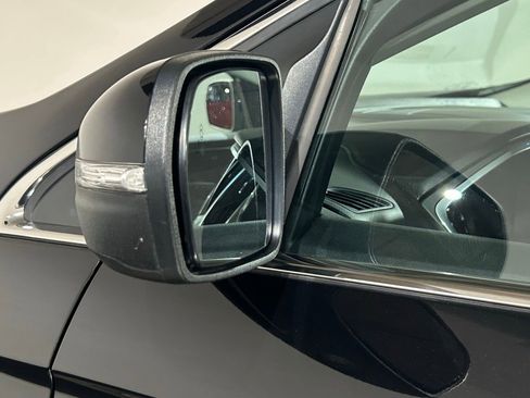 Used 2019 Ford Edge Titanium AWD/4WD image 17