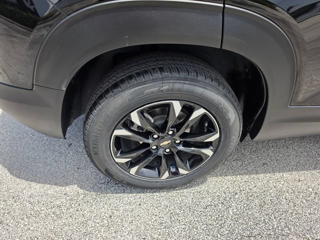 Used 2023 Chevrolet TrailBlazer LT FWD image 12