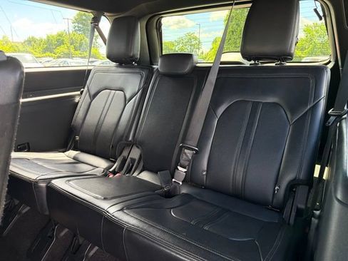 Used 2019 Ford Expedition Max Limited RWD image 22