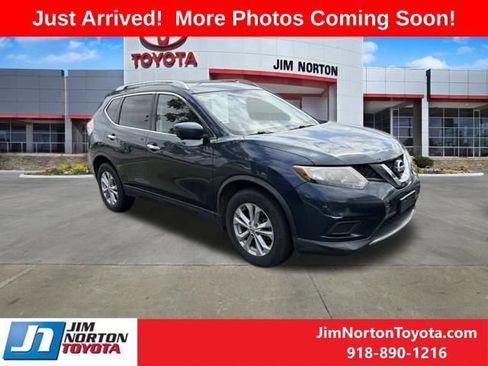 Used 2016 Nissan Rogue SV w/ SV Premium Package AWD/4WD image 1
