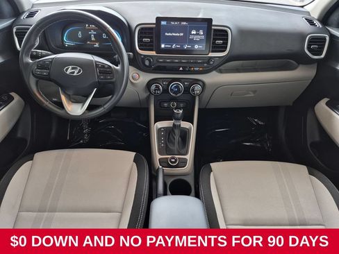 Used 2025 Hyundai Venue SEL FWD image 25
