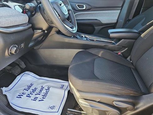 Used 2023 Jeep Compass Sport image 15