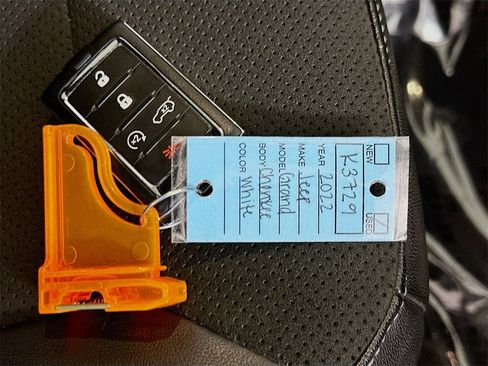 Used 2022 Jeep Grand Cherokee Altitude image 29