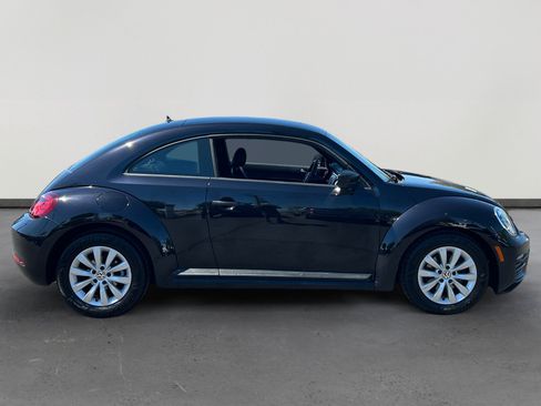 Used 2017 Volkswagen Beetle 1.8T S FWD image 6
