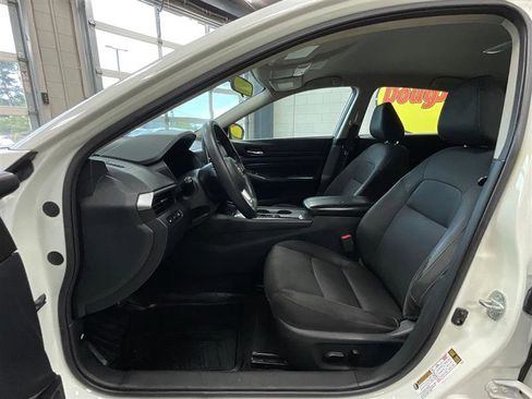 Used 2019 Nissan Altima 2.5 S FWD image 11