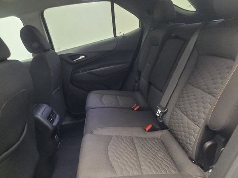 Used 2021 Chevrolet Equinox LT image 18