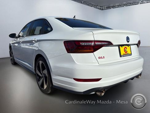 Used 2019 Volkswagen Jetta GLI image 6
