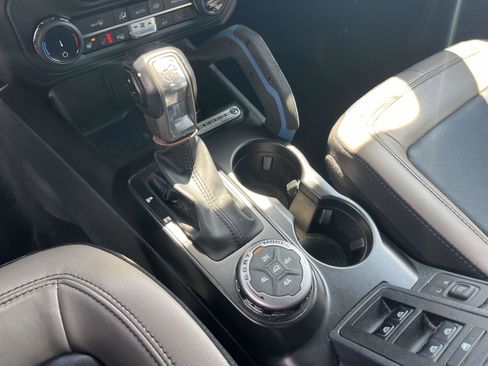 Used 2022 Ford Bronco Wildtrak AWD/4WD image 25