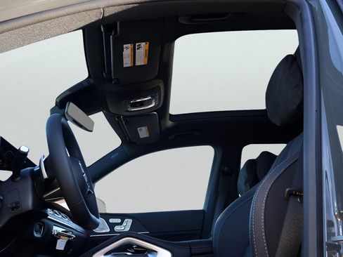 New 2026 Mercedes-Benz GLS 450 4MATIC image 27