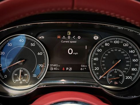 Used 2019 Bentley Bentayga AWD/4WD image 31