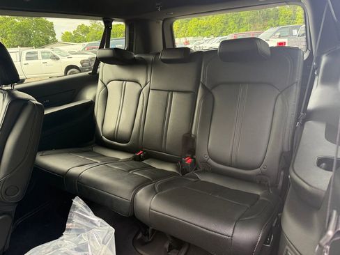 New 2026 Jeep Grand Wagoneer L Limited AWD/4WD image 30
