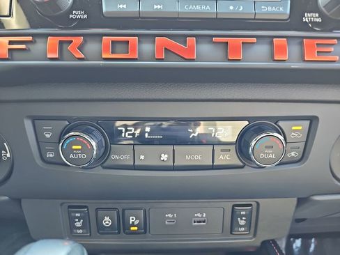 Used 2025 Nissan Frontier PRO-4X w/ Pro Premium Package image 26