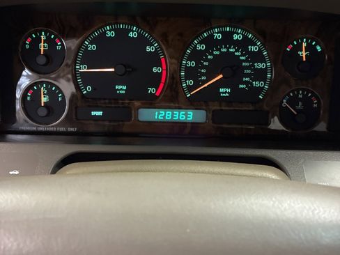 Used 1996 Jaguar XJ6 image 21