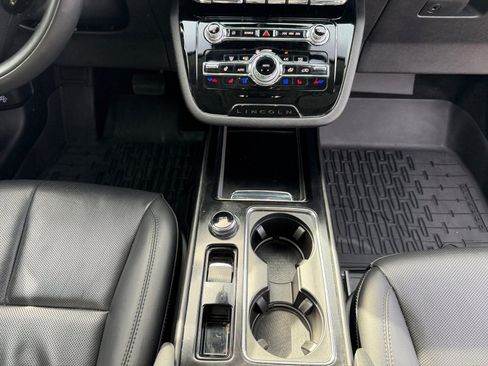 Used 2022 Lincoln Corsair Reserve w/ Equipment Group 201A image 11