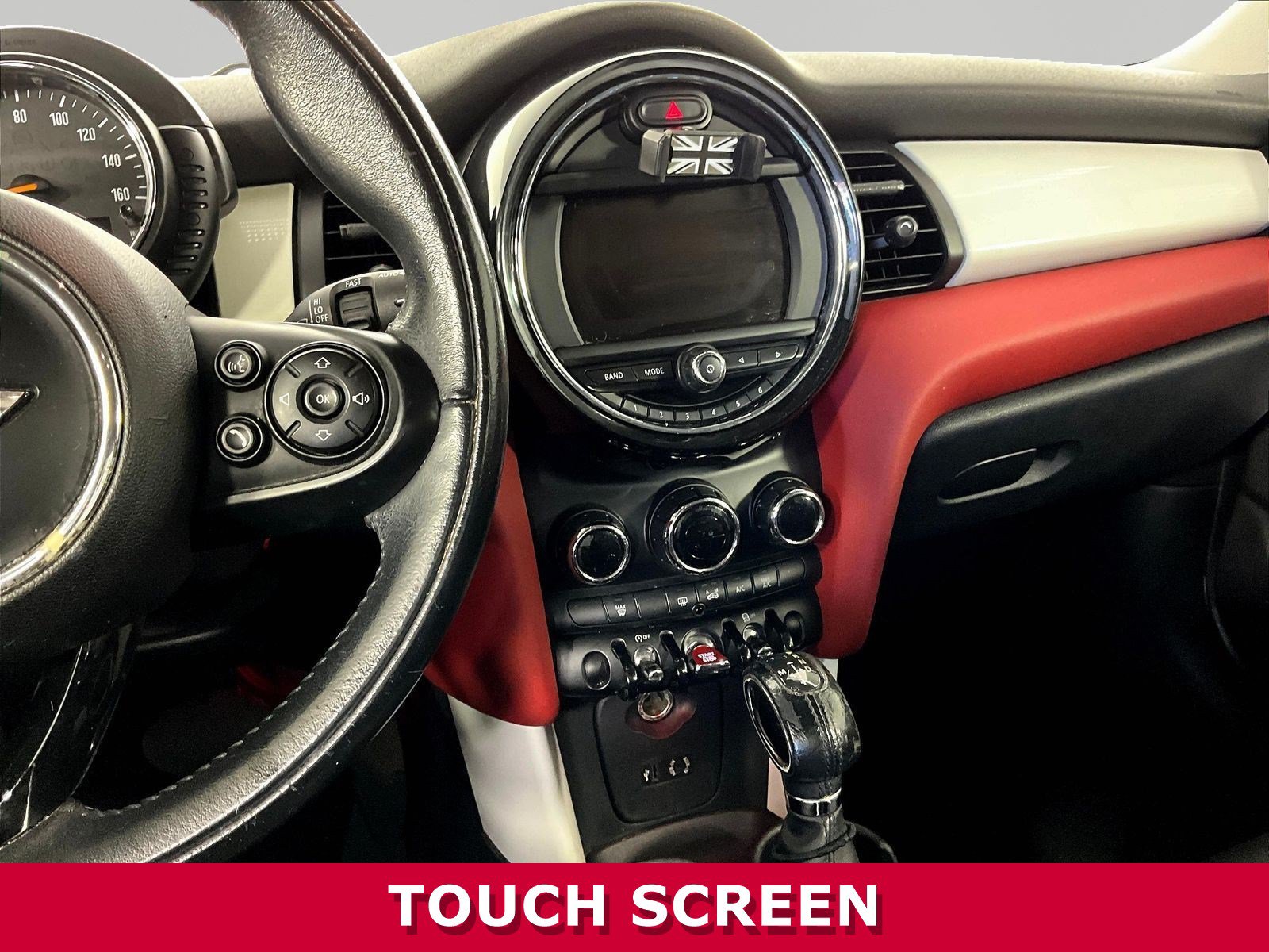Used 2016 MINI Cooper 4-Door Hardtop FWD image 9