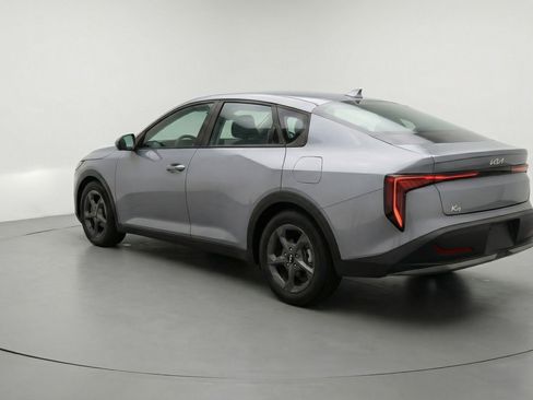 Used 2025 Kia K4 FWD image 6
