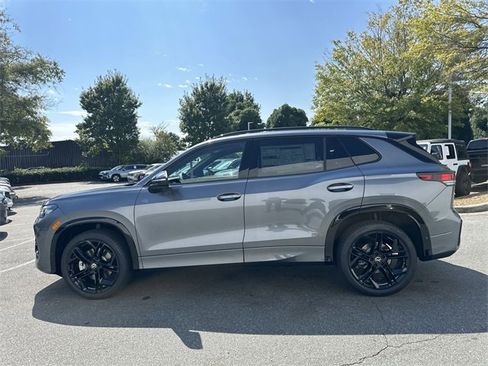 New 2025 Volkswagen Tiguan SE R-Line image 2