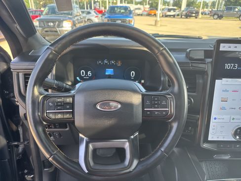 Used 2023 Ford Expedition Platinum AWD/4WD image 14