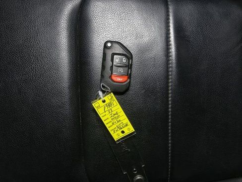 Used 2023 Jeep Wrangler Unlimited Sahara w/ Cold Weather Group image 39